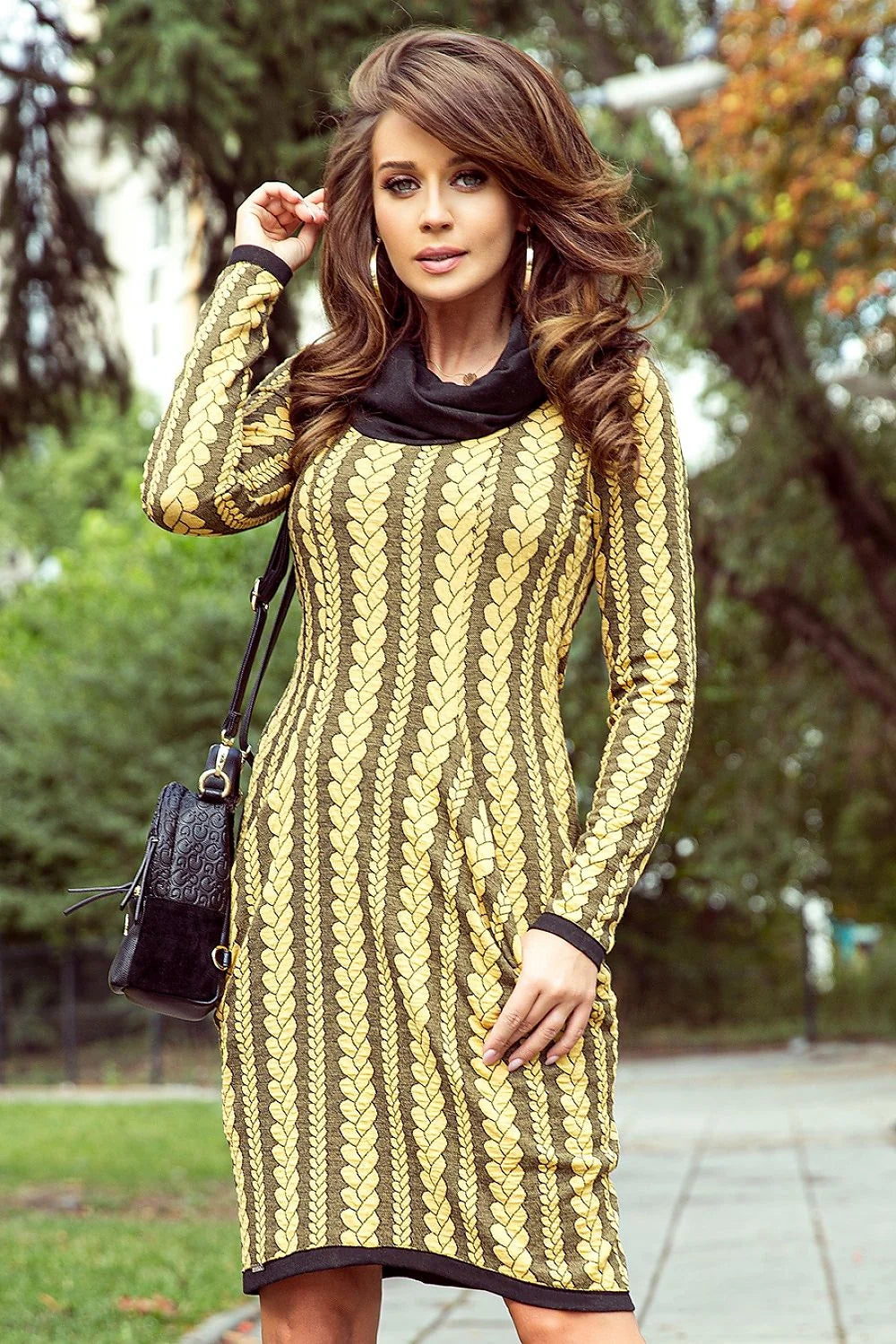 Robe polyester viscose élégante motif tressé doré noir ajustable manches longues femme moderne chic automne