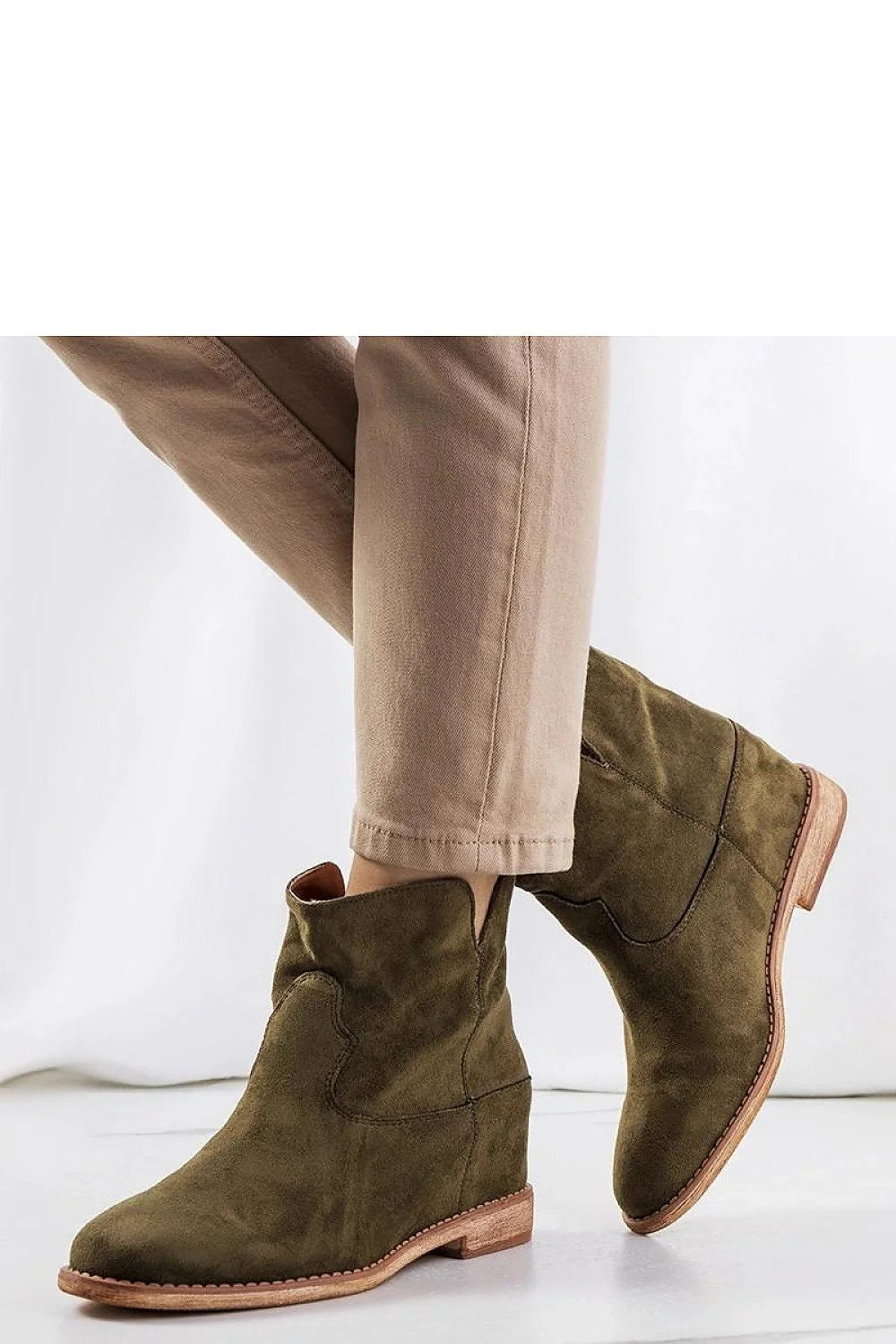 Bottines femmes style western vert olive tige montante semelle compensée doublée confortable élégance mode casual