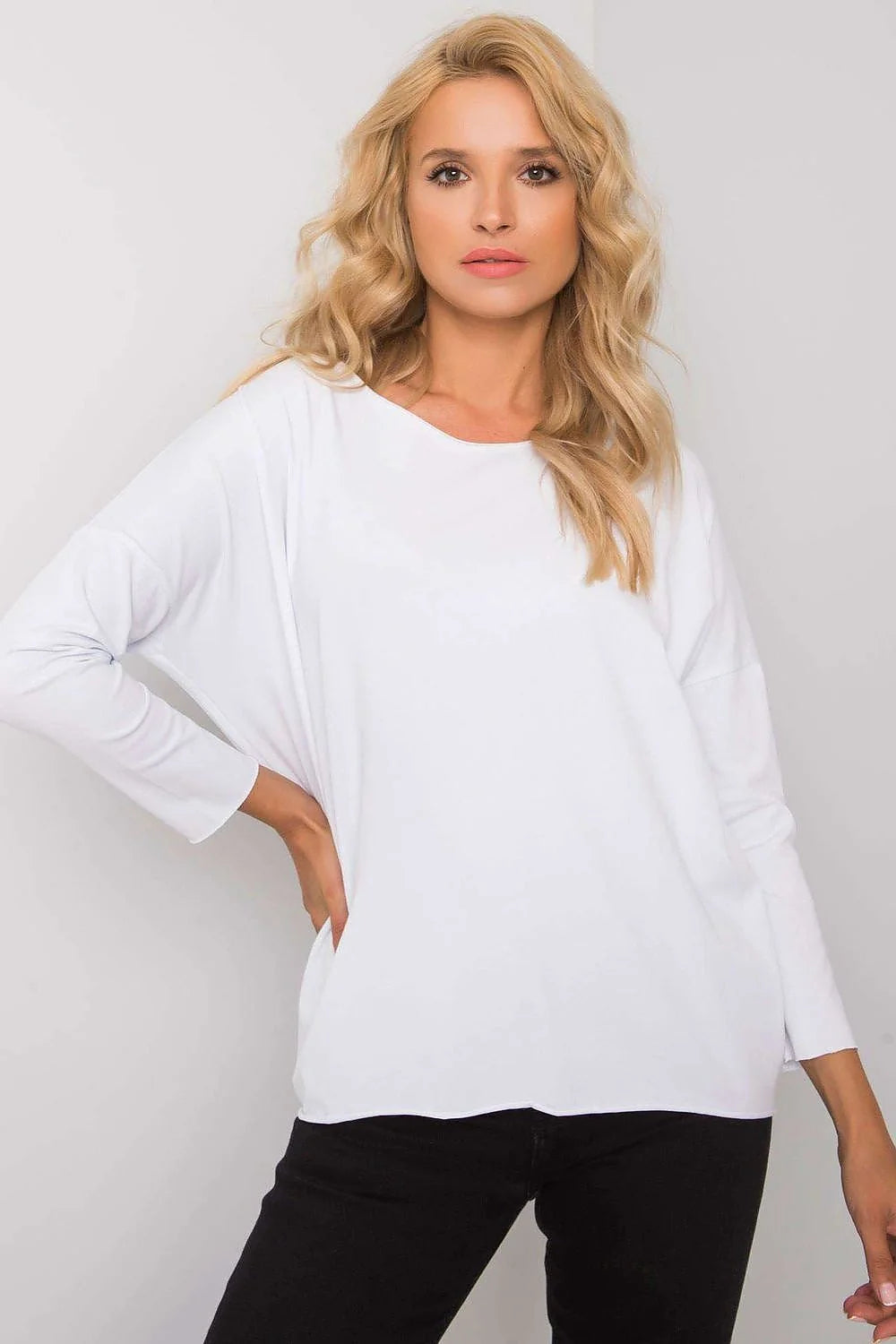 Ensemble féminin haut manches longues noir coton style décontracté confortable pour sorties et maison