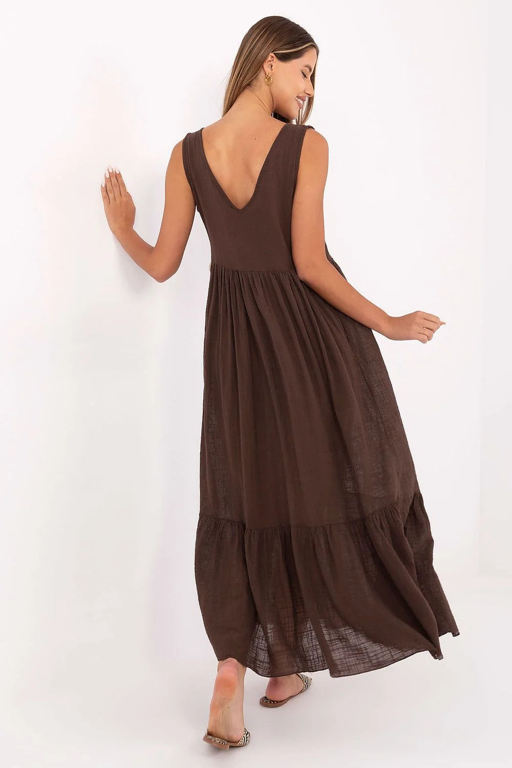 Robe de jour Och Bella longue sans manches décolleté en V jupe à volants coton naturel couleur marron chocolat femme