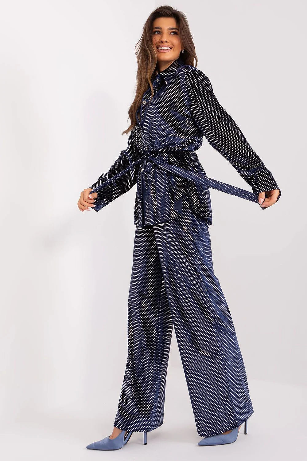 Ensemble Lakerta chemise manches longues pantalon large style chic moderne tissu brillant motifs pailletés bleu nuit soirées événements