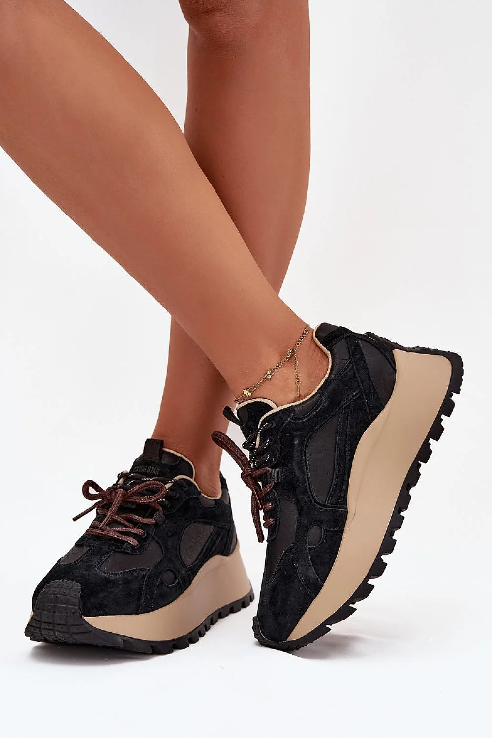 sneakers femme BigStar cuir suède noir empiècements mesh lacets marron plateforme compensées semelle crantée antidérapante col matelassé amortissante