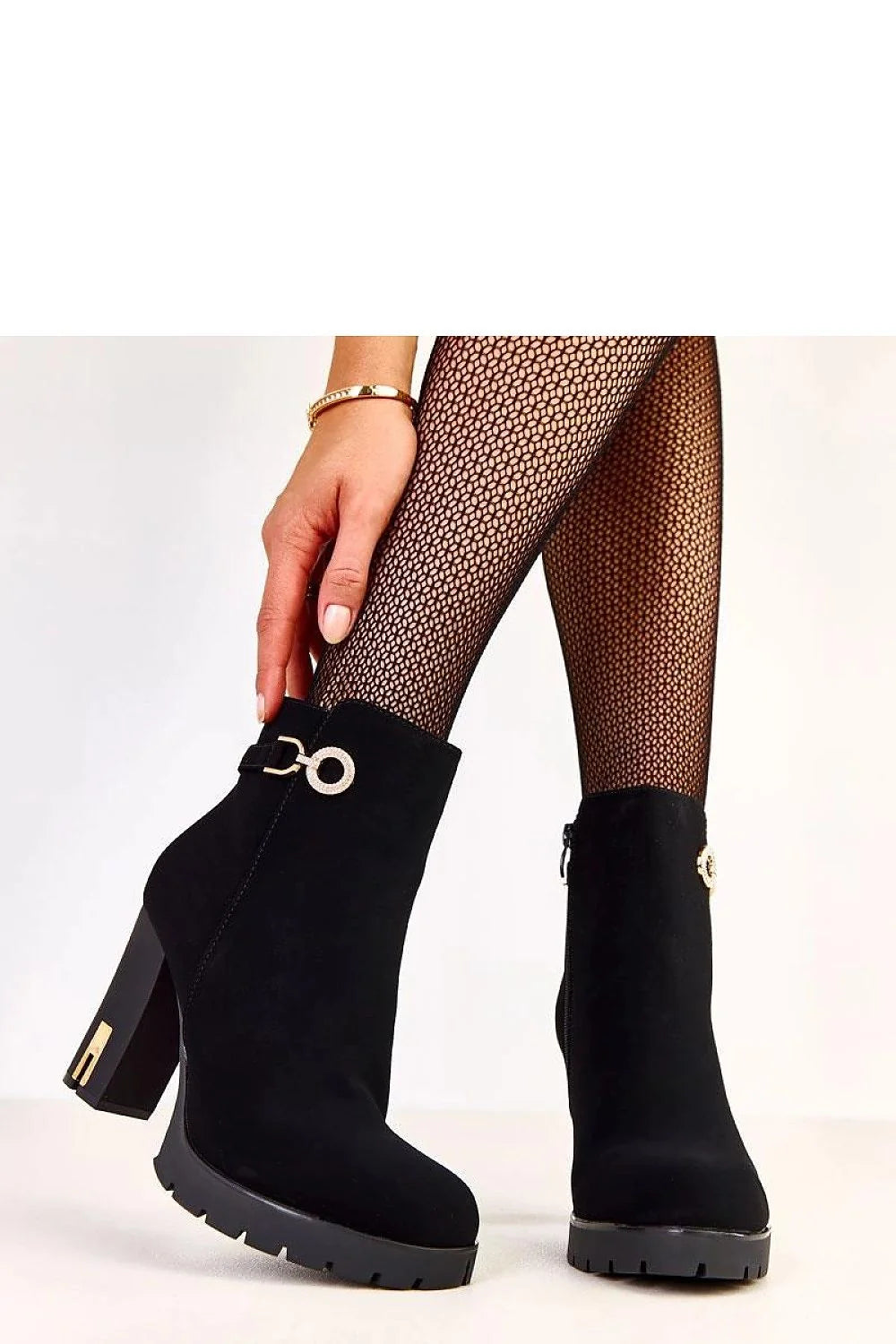 bottines femme talon haut plateforme bloc noir suédine douce bout rond fermeture éclair latérale semelle crantée antidérapante boucle dorée métallique