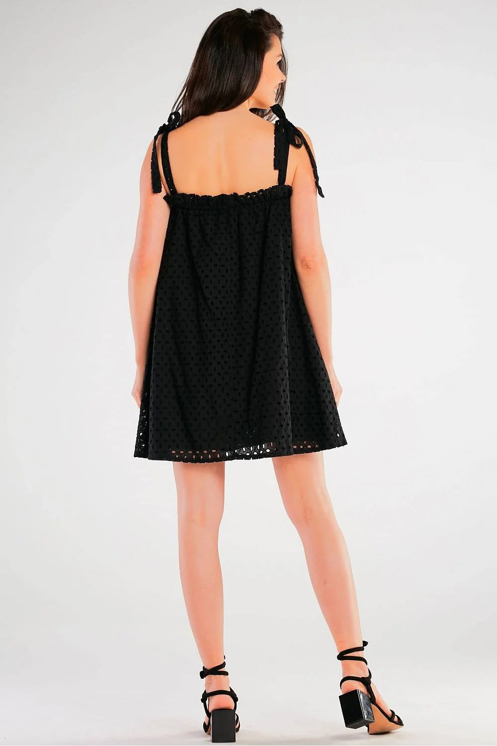 Robe de jour awama élégante en coton brodé noire ample bretelles nouées pour femme mode été décontractée