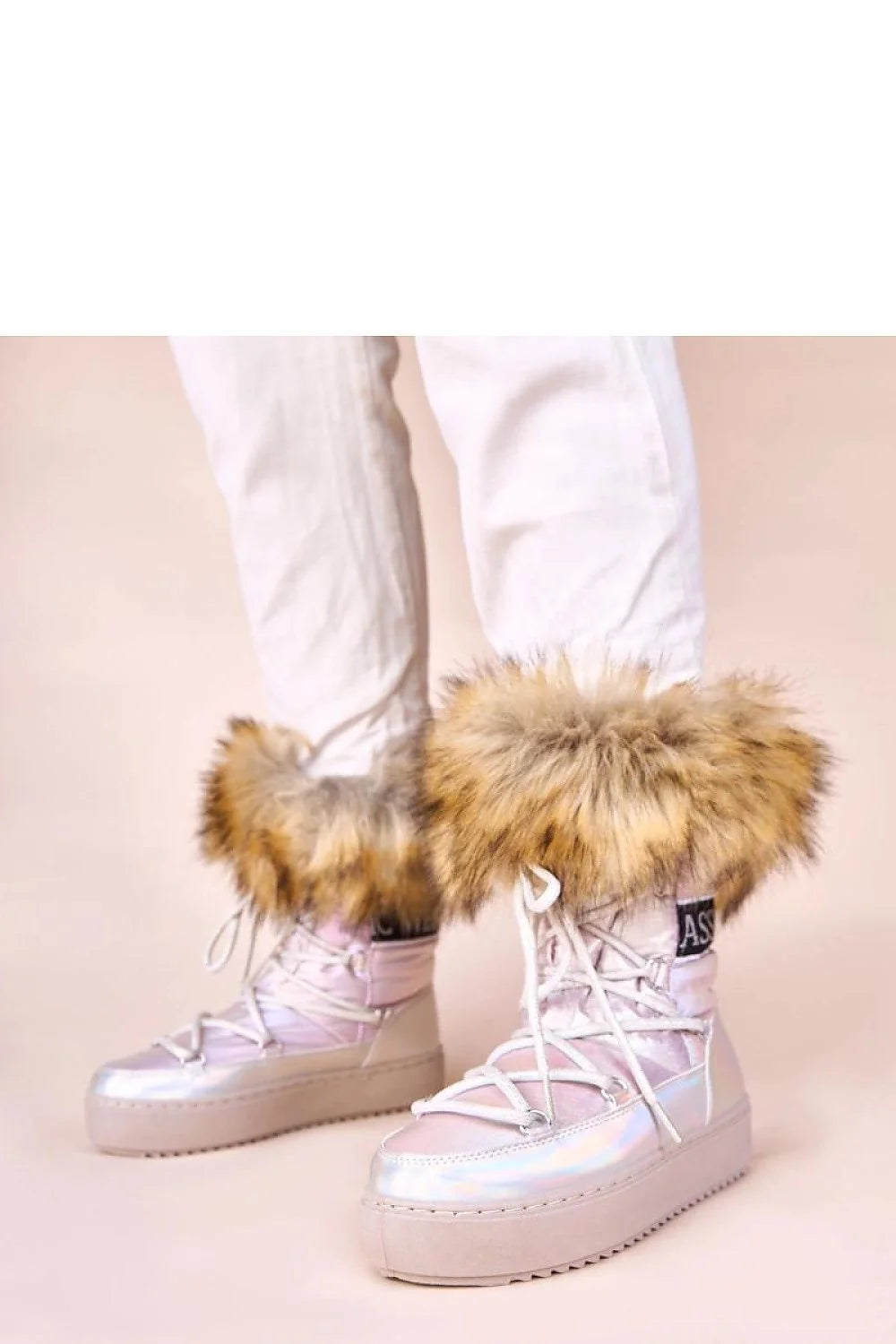 bottes neige Alison Gemre argentées nacrées similicuir fourrure camel plateforme semelle crantée antidérapante lacets croisés montantes doublure chaude confortables stylées
