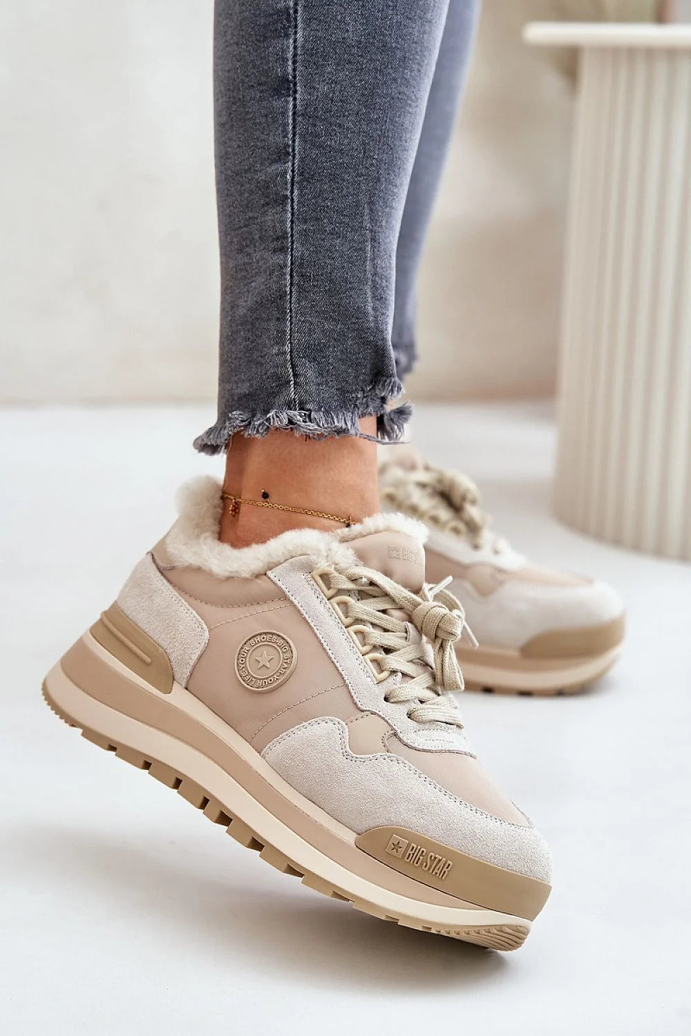 Chaussures de sport pour femmes style moderne élégant Big Star fourrure automne-hiver confortable coupe basse