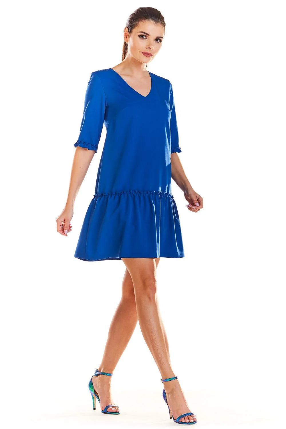 Robe polyester décontractée élégante rose vif encolure V manches trois-quarts ourlet volanté pour femmes modernes