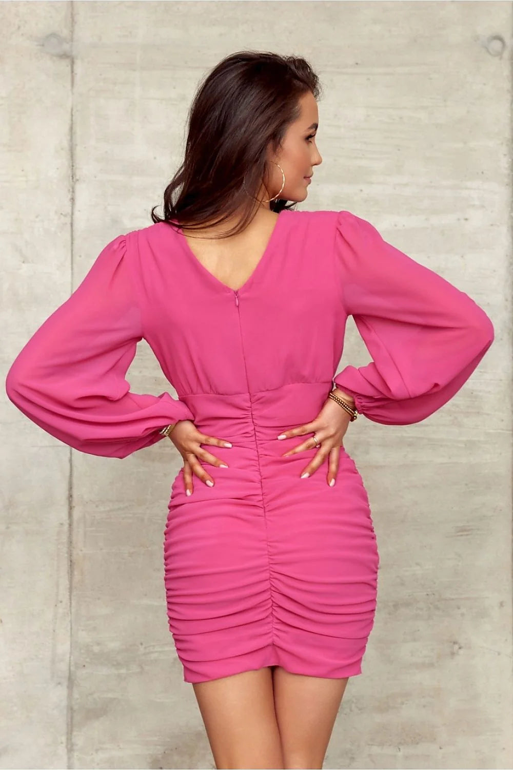 Robe élégante pour femmes courte style moderne manches longues en V dos nu couleur vive ajustée taille fine