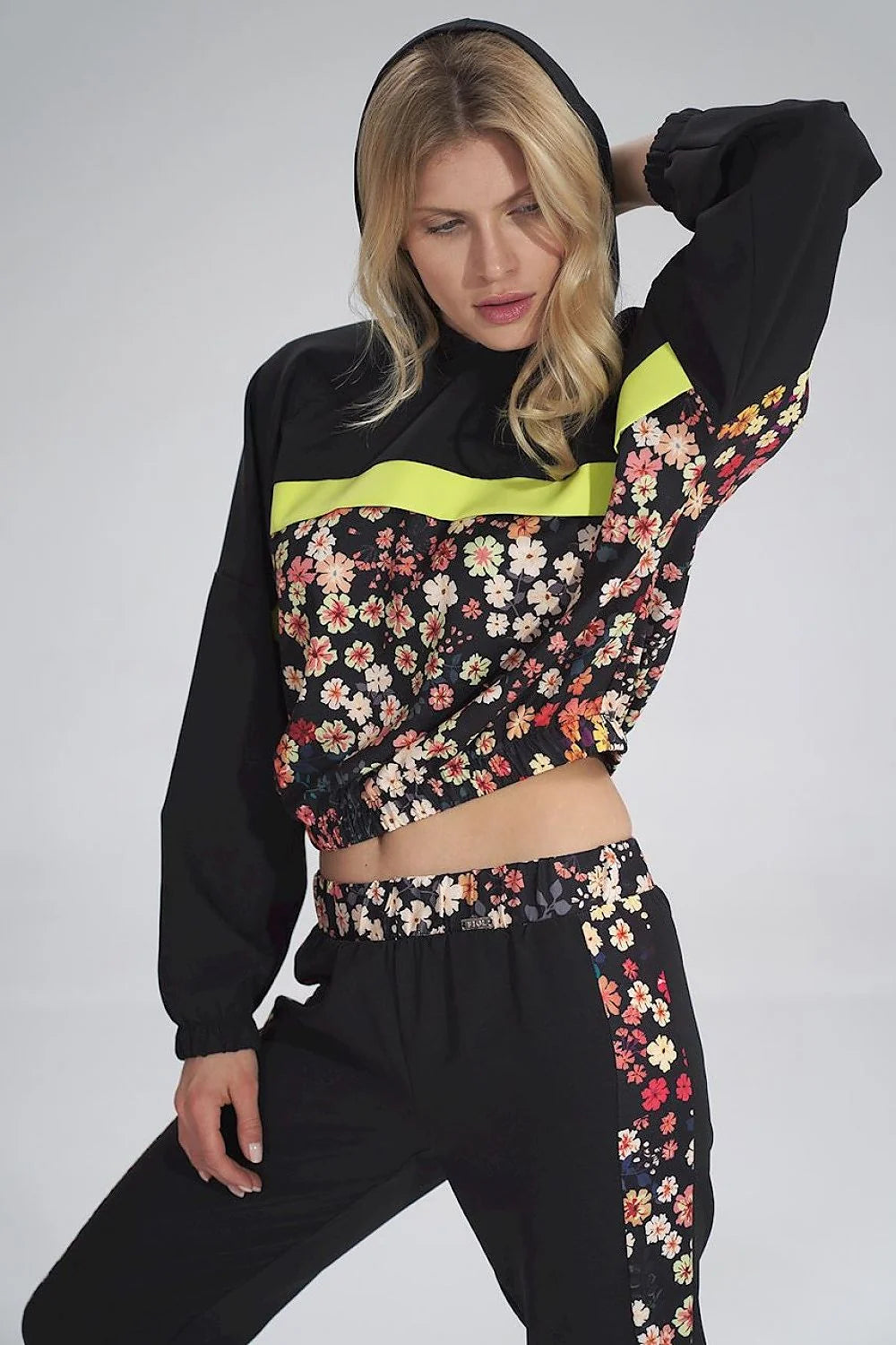 Ensemble sportif femme polyester athleisure confortable chic capuche élastique rose noir blanc survêtement