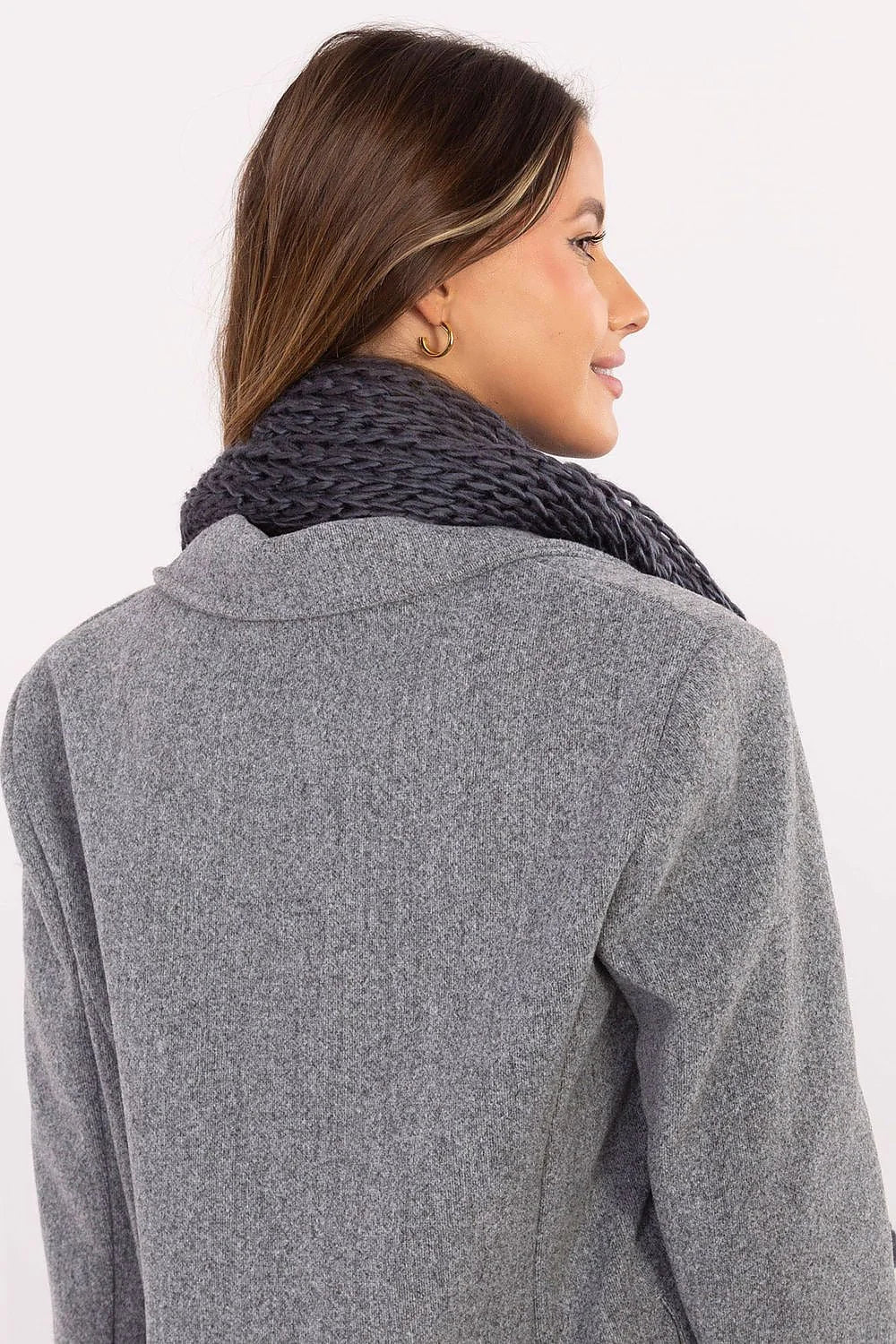 écharpe femme châle grosse maille moelleuse douce chaude longue rectangulaire généreuse gris anthracite pompons volumineux épaisse stylée chic