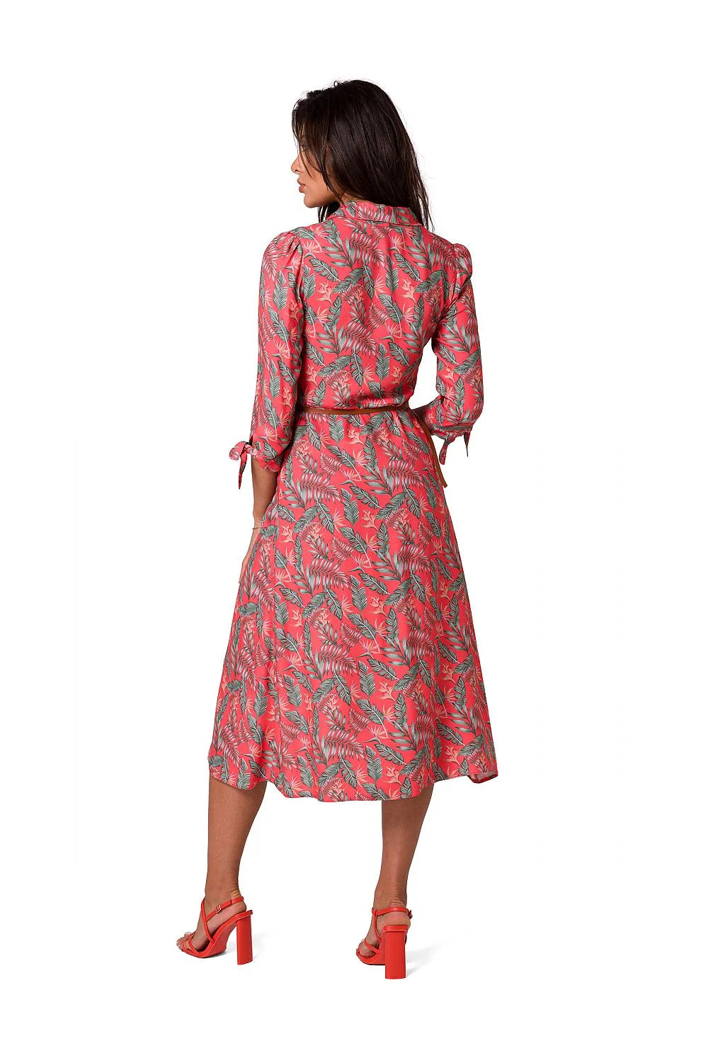 robe chemise midi boutonnée col chemise imprimé feuilles tropicales bleu vert coupe fluide manches trois quarts nouées ceinture fine marron