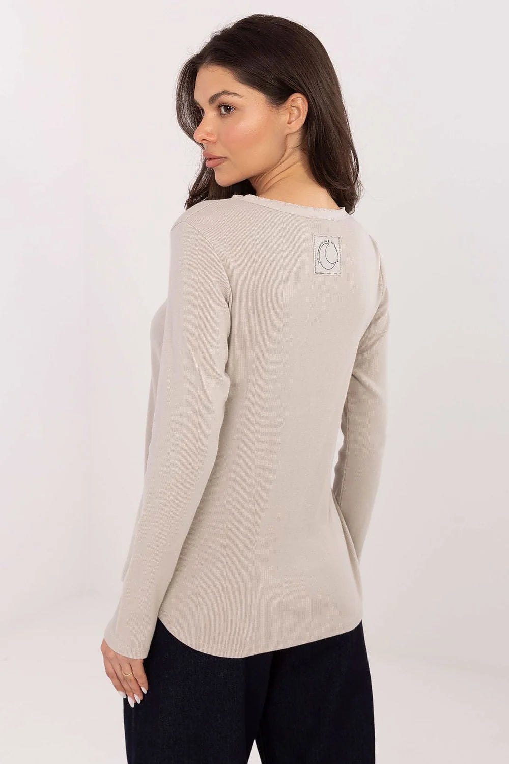 chemisier côtelé manches longues coton elasthanne stretch respirant confortable ajusté silhouette col rond broderie discrète dos longueur standard polyvalent minimaliste