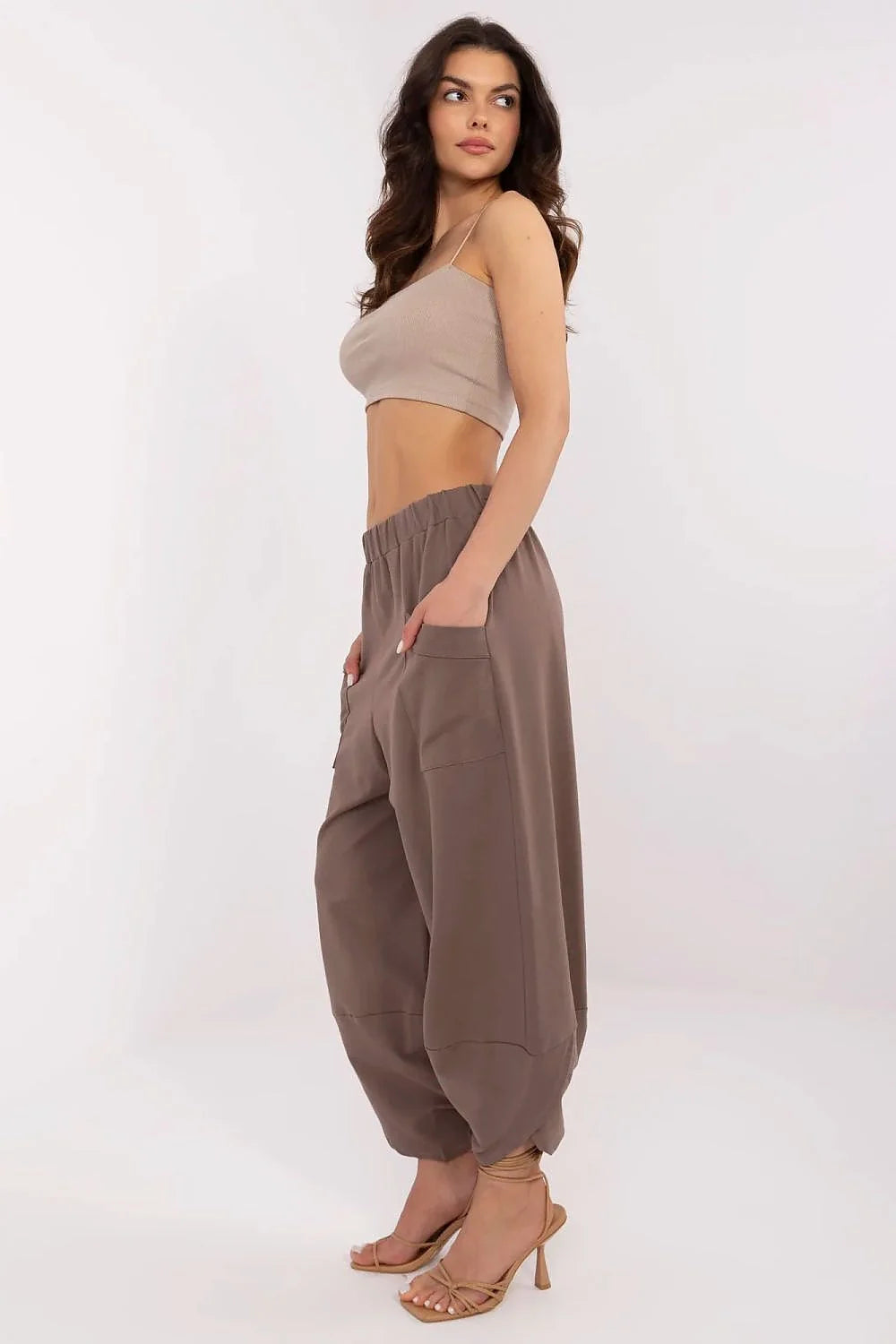 Pantalon survêtement Relevance pour femmes, style Aladin, coton élasthanne, taille haute, coupe ample, fentes stylées, poches latérales, confort every day