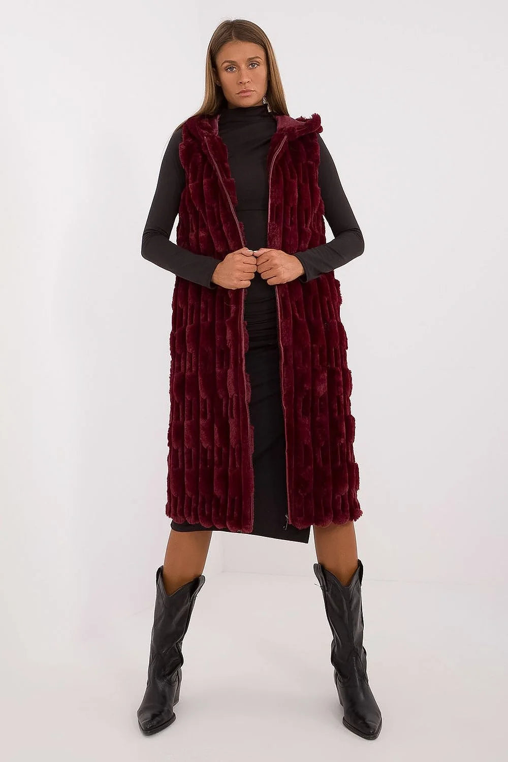 Gilet sans manches pour femme en fausse fourrure coupe longue capuche bordeaux élégance automne hiver