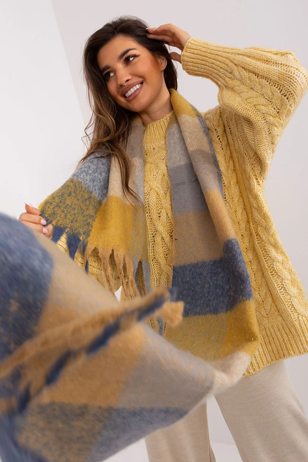 Écharpe à carreaux colorés longue avec pompons, style classique cosy, automne/hiver, polyester résistant, femmes