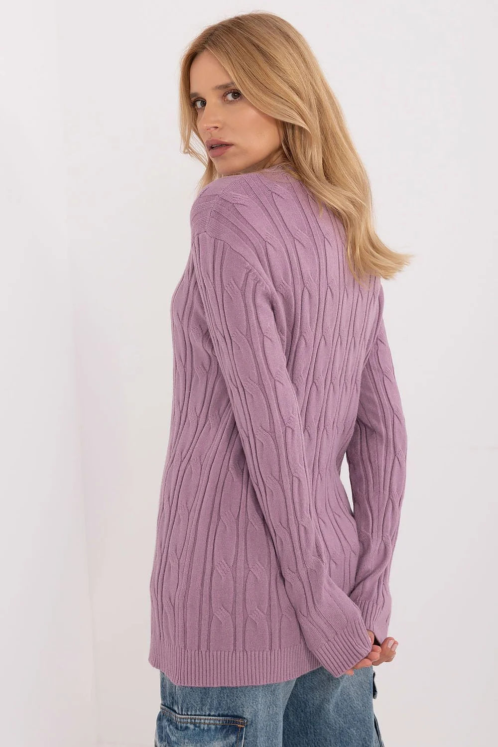Pull-over pour femme en maille tricotée torsadée couleur lavande douce, coupe ample, manches longues, col rond, finitions côtelées, style décontracté et durable
