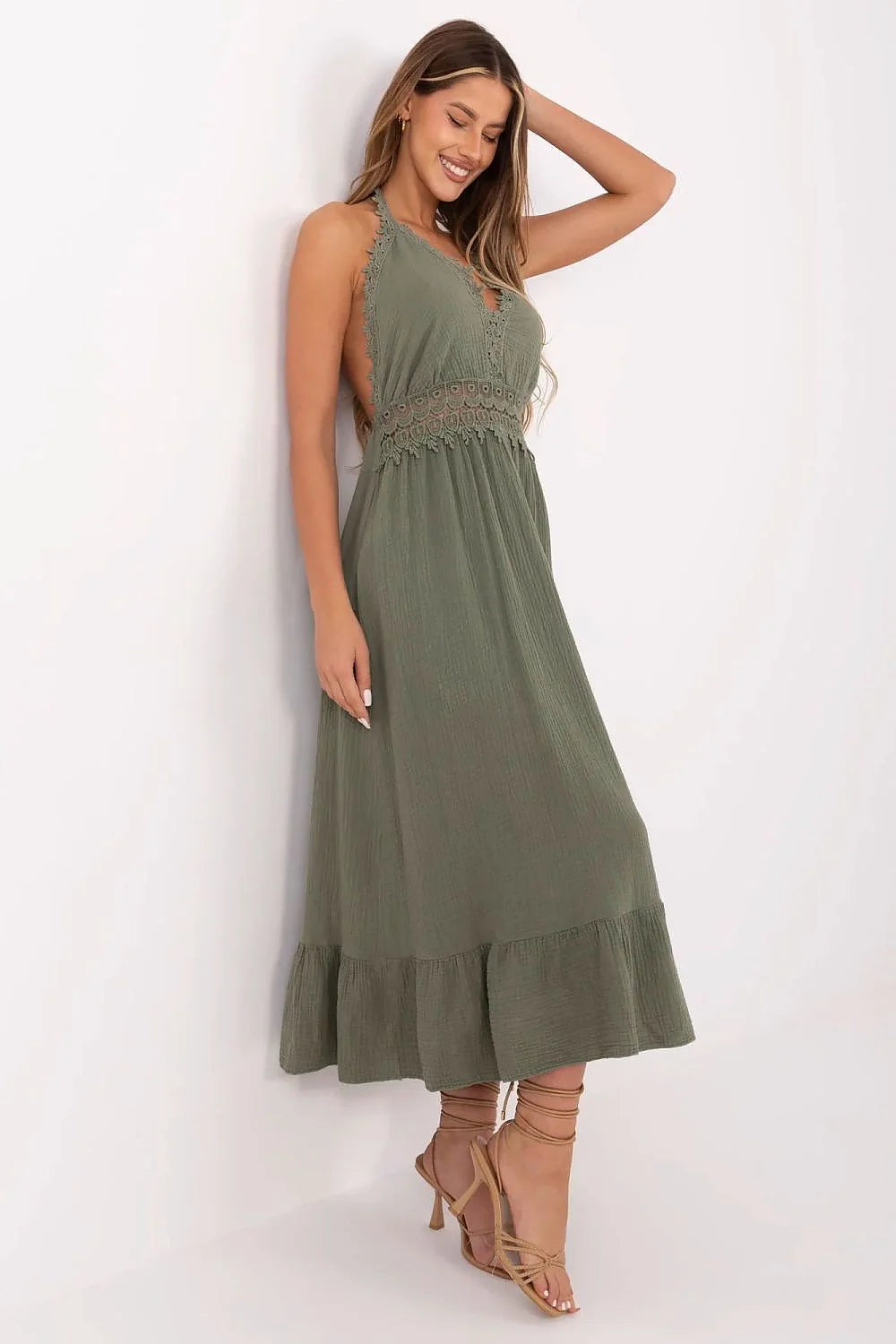 Robe longue bohème élégante vert olive halter V-neck dentelle crochet a-line volants femme été