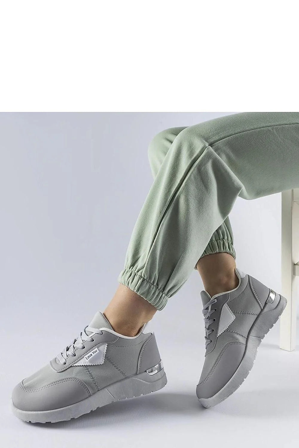 Baskets Solea pour femme en tissu gris style moderne design épuré confort amorti semelle épaisse fermeture lacets occasion ville sport quotidien été printemps