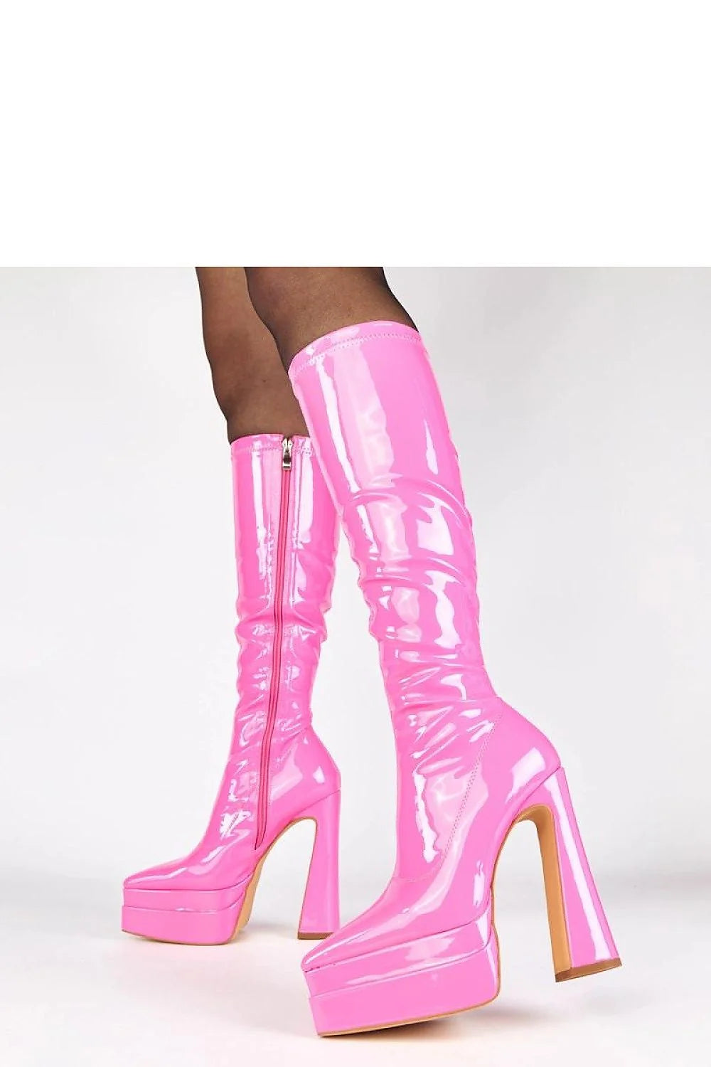 bottes montantes vernies fuchsia vinyle cuir synthétique tige 37cm talon bloc 15cm plateforme 5cm bout pointu semelle tissu fermeture zippée