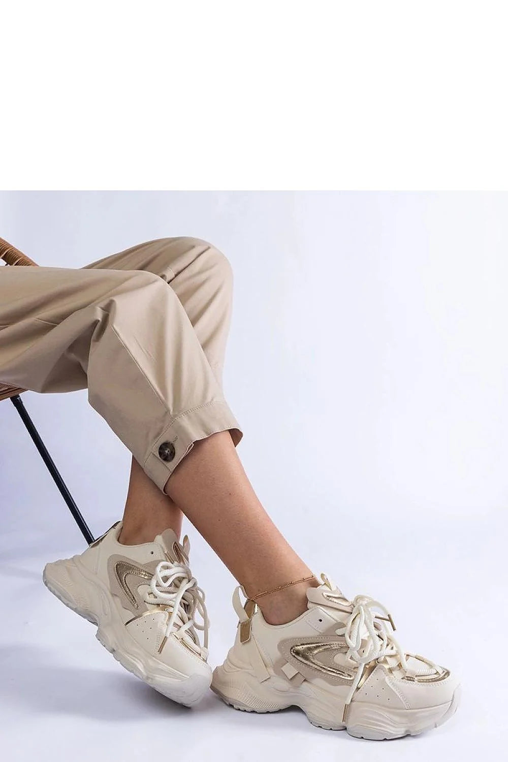 Baskets Solea femmes beige semelle épaisse design moderne tendance confort style urbain-chic lacets personnalisables