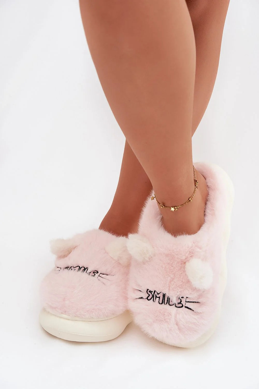 chaussons fourrure femme chaleureux confortable semelle épaisse antidérapant moelleux doux oreilles mignonnes inscription SMILE doublure peluche maison cocooning taille adaptable