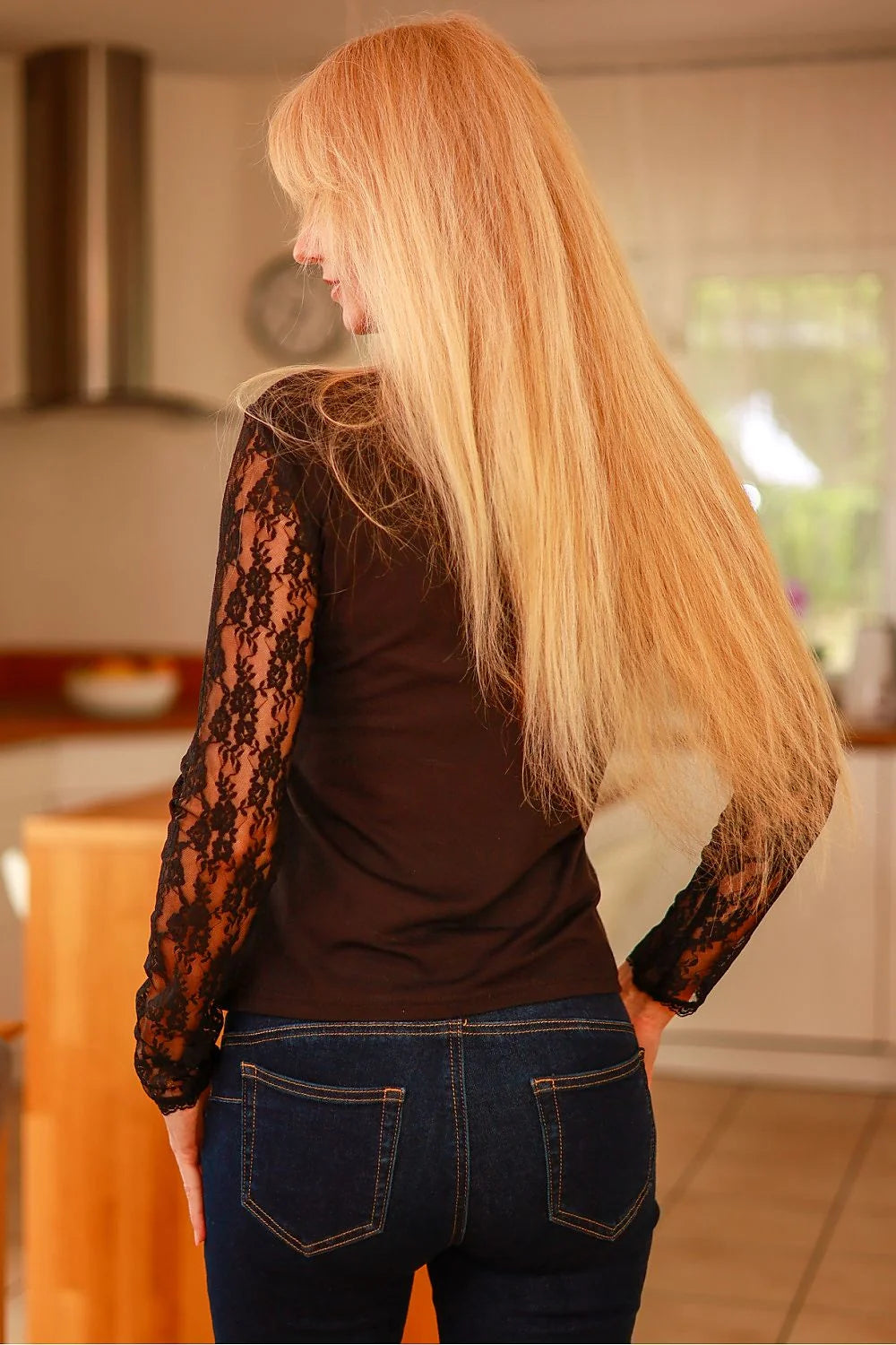chemisier féminin élégant viscose élasthanne stretch dentelle florale manches longues col montant marron foncé ajusté confortable respirant soyeux