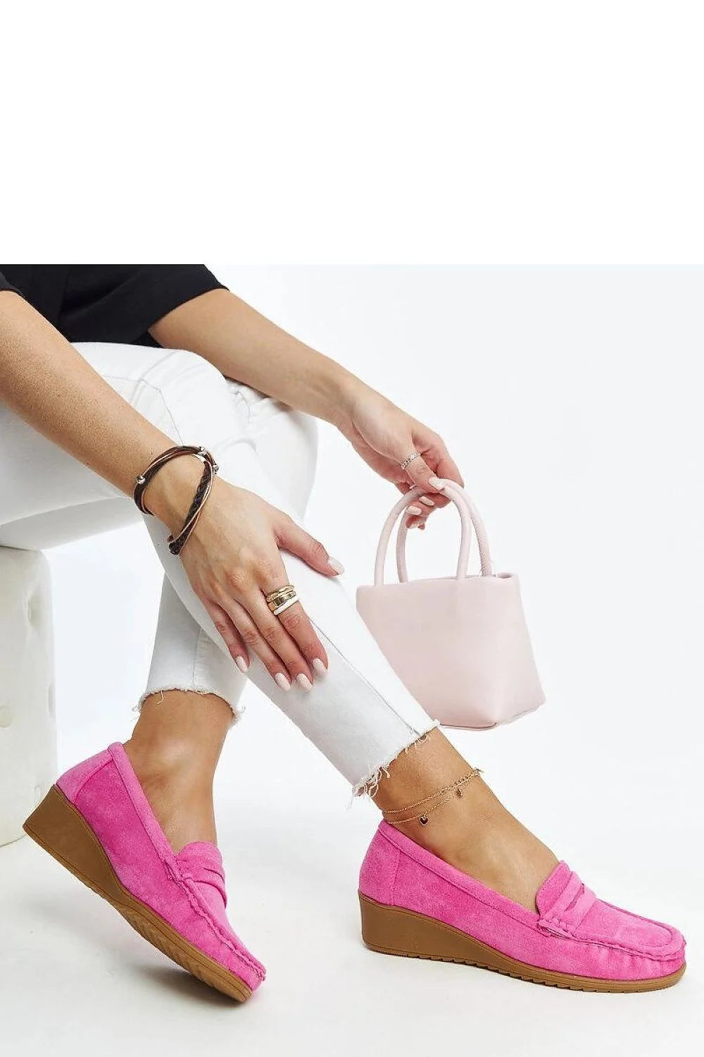 mocassin daim rose foncé Sakena plateforme semelle caoutchouc confort design moderne femme suédine fuchsia bout rond couture penny casual chic