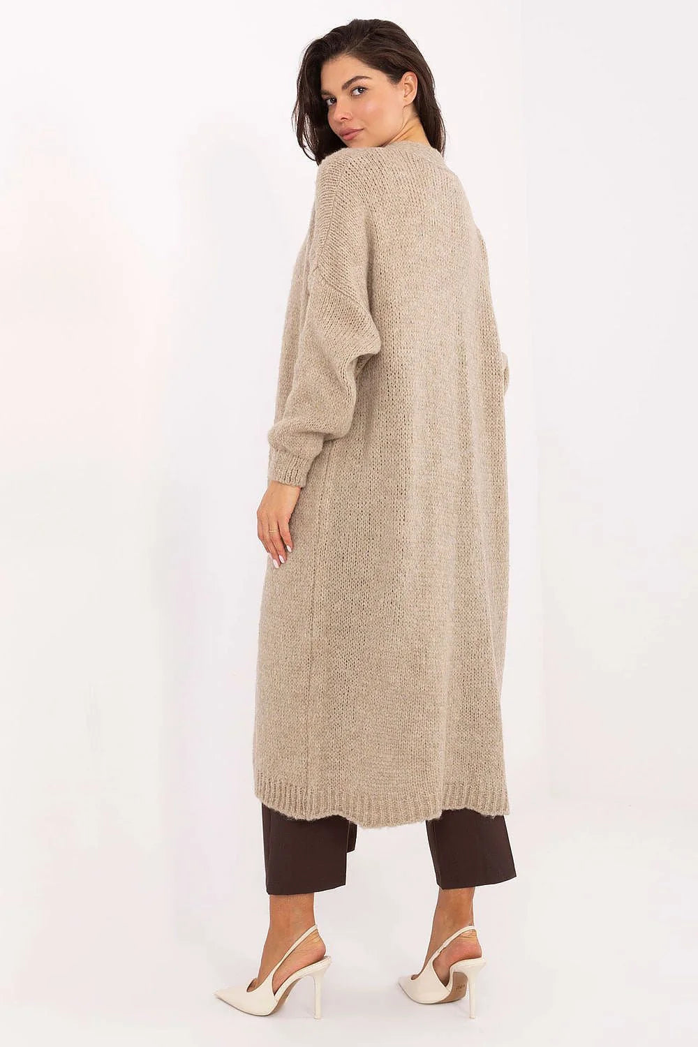 cardigan long femme duster maille duveteuse beige sable oversize mi mollet ouvert sans fermeture poches plaquées manches bouffantes finitions côtelées
