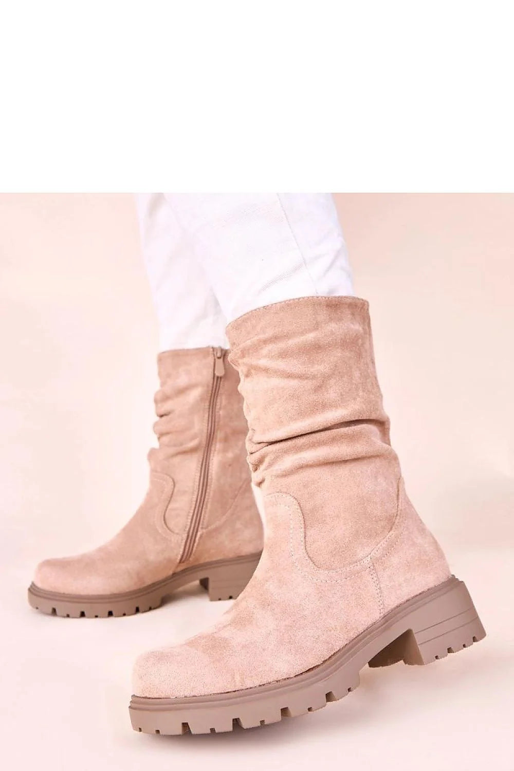 bottines beiges froncées plateforme mi mollet Malha Gemre suède bout rond semelle crantée talon bloc bas bohème chic