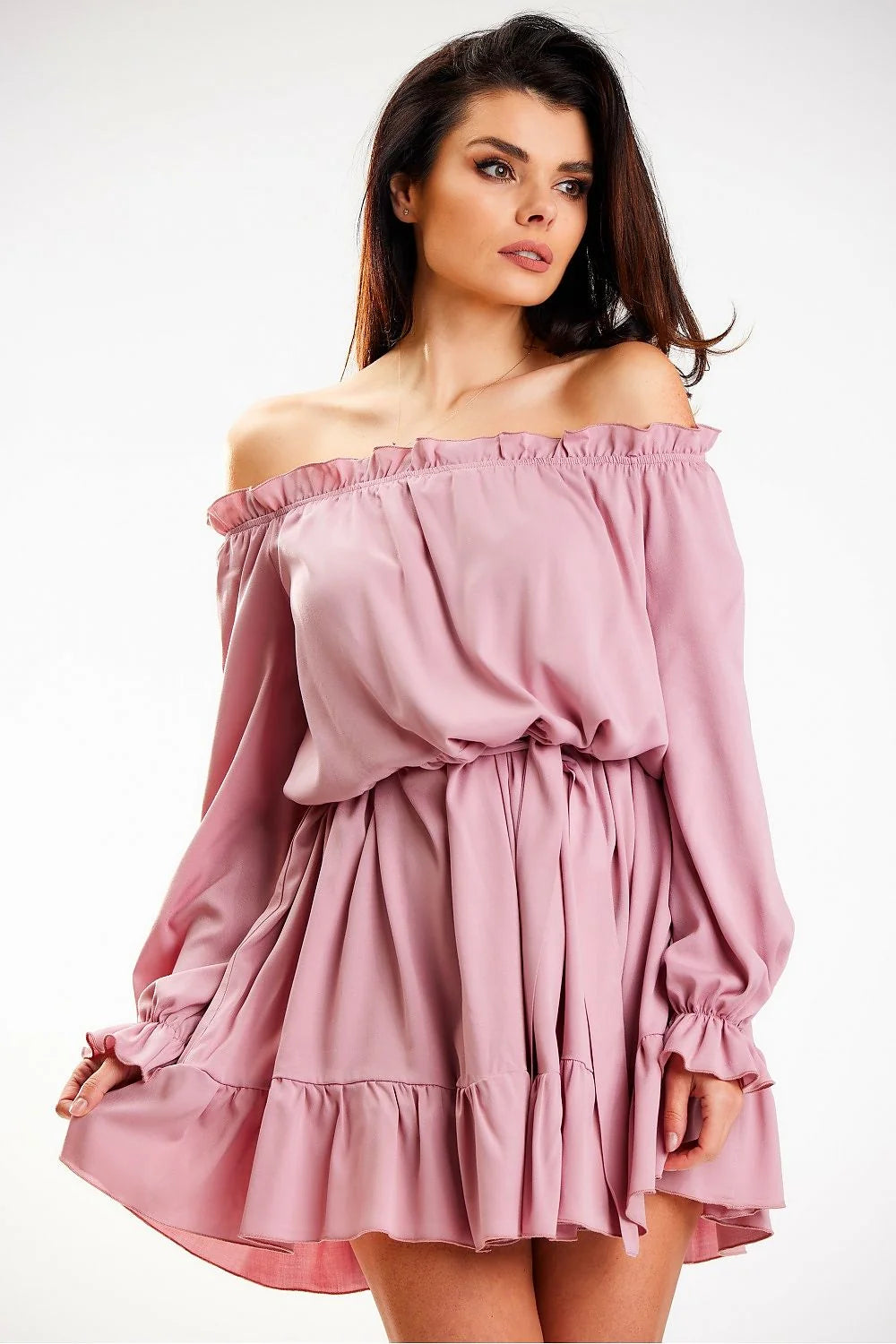 robe boho chic aérienne manches longues volants rose pastel viscose polyester romantique fluide taille élastiquée courte estivale confortable bohème élégante