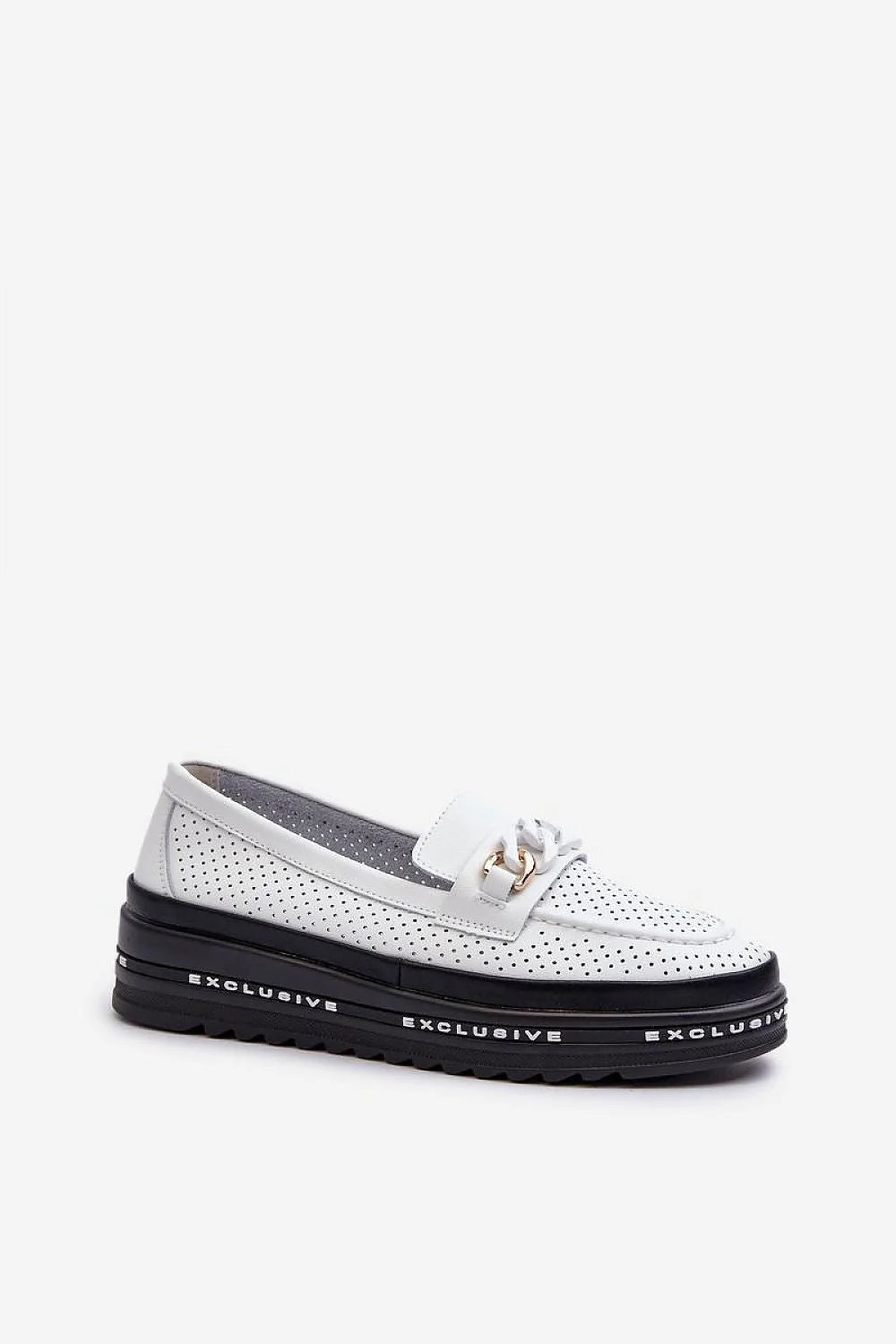 Mocassins pour femmes cuir blanc semelle noire chaîne dorée plateforme confort design moderne elegance