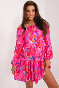 Robe d'été féminine moderne style décontracté coupe ample motifs floraux vibrant Bardot col épaules nues