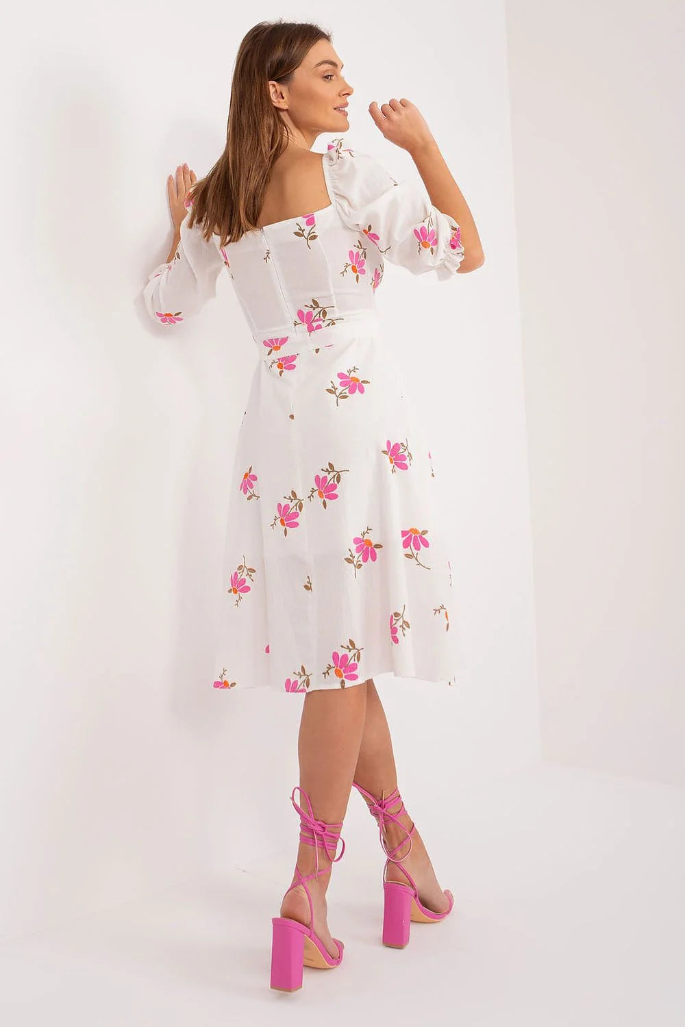 Robe d'été élégante pour femme en coton-lin floral imprimé col carré manches bouffantes taille cintrée jupe évasée midi