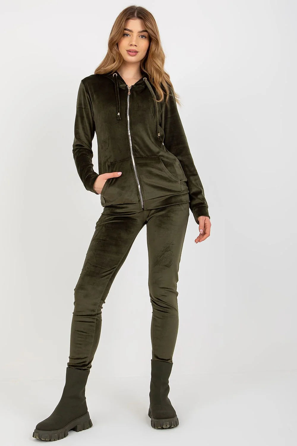 ensemble velours noir hoodie zippé capuche réglable cordon poches zippées pantalon legging slim ajusté cheville élastique