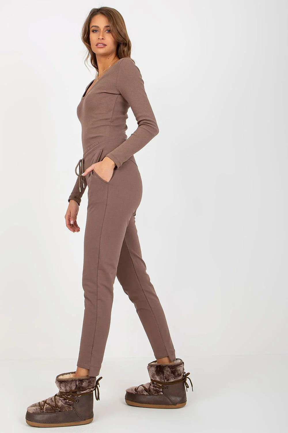 Pantalon survêtement Relevance pour femme col V manches longues taille élastique fausse fourrure chaussures slim fit