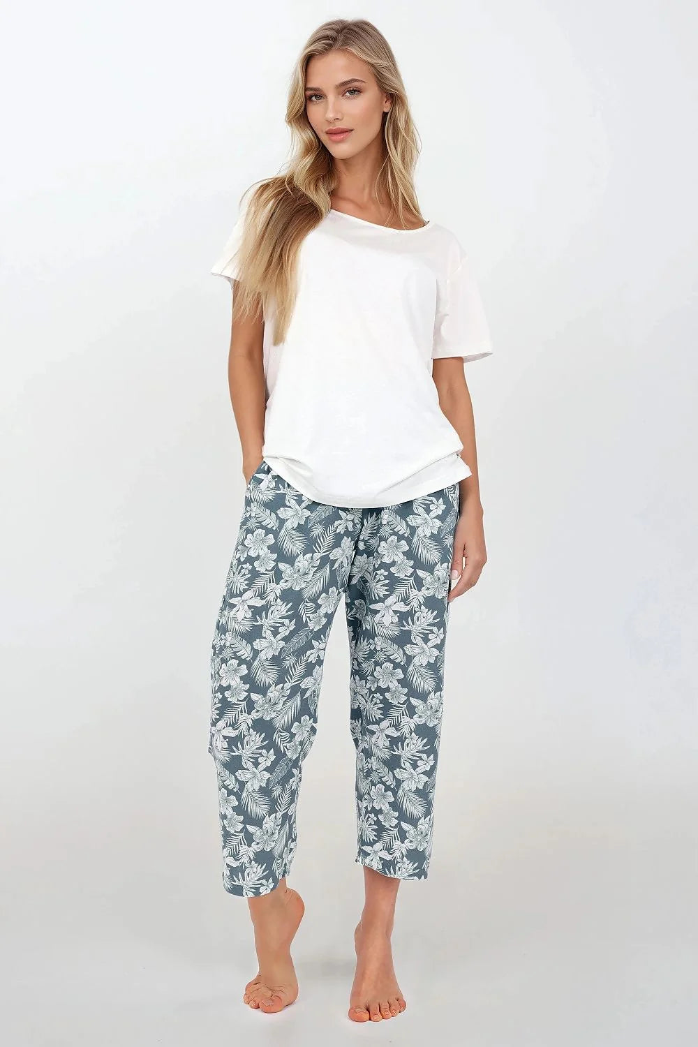 Pyjama pour femme en deux pièces, style décontracté, matériau doux, confort maximal, été, print floral, taille élastique, pantalon oversize, t-shirt ample, manches courtes, col rond, occasion détente, mode intérieure, vêtement confortable