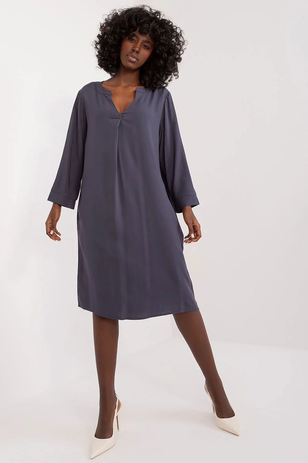 Robe de jour Sublevel élégante en viscose longueur midi manches longues col V minimaliste femmes