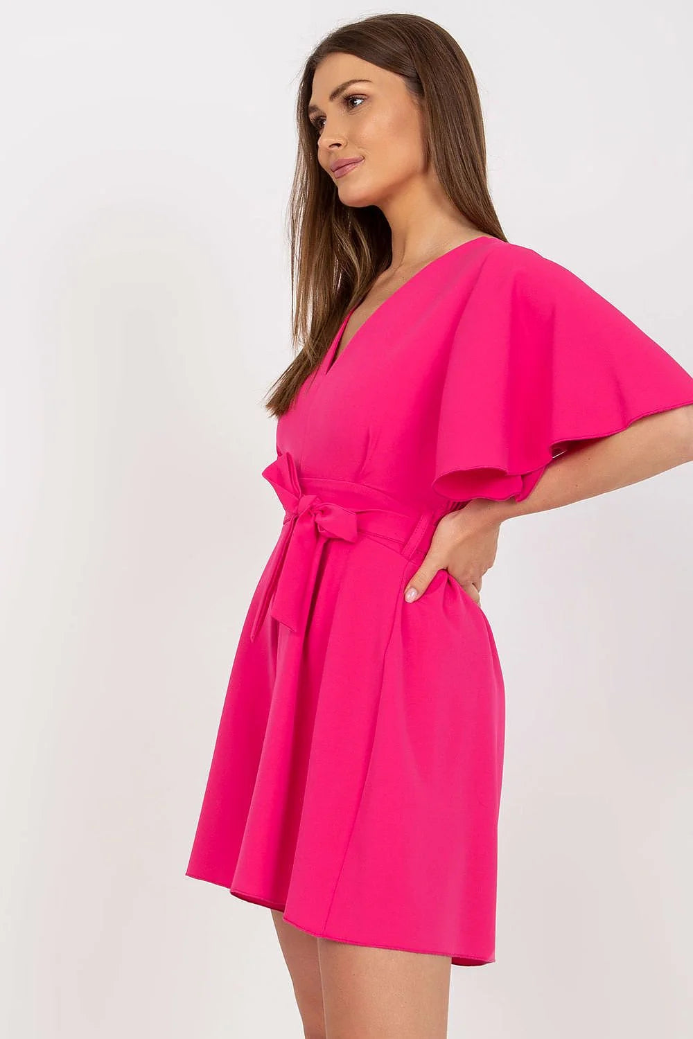 Combinaison féminine élégante manches courtes en V rose vif polyester 100 % taille ajustable combishort été