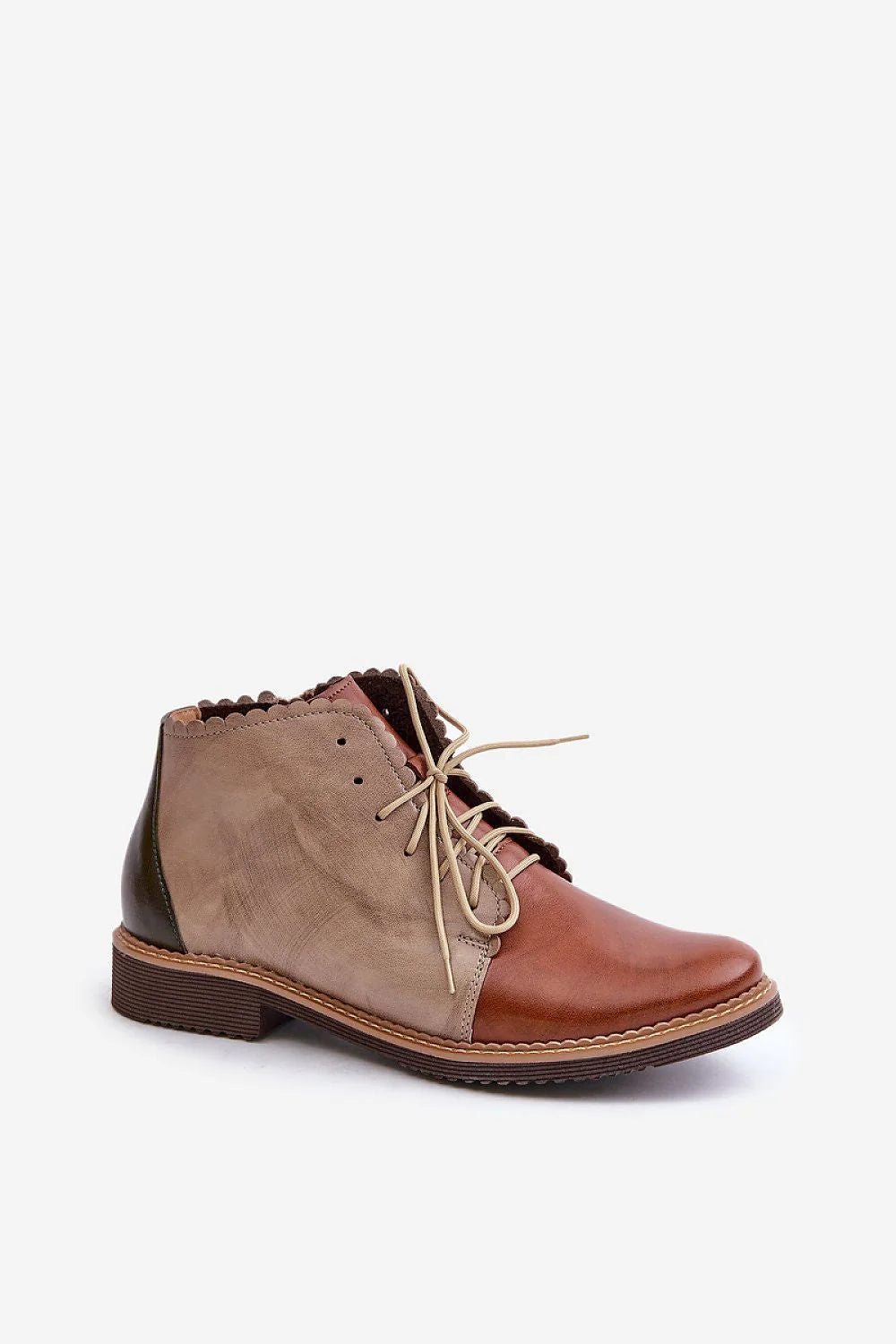 bottines cuir naturel talon plat lacées zippées bouts arrondis classiques confortables chaudes quotidiennes automne hiver