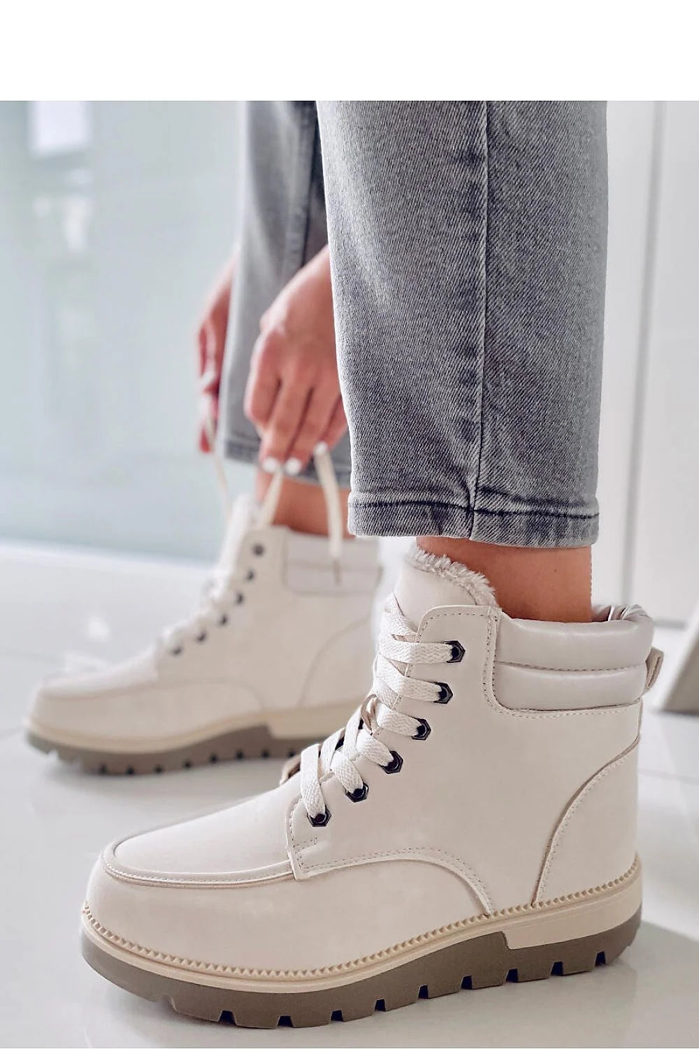 Bottes trappeur Inello pour femme en cuir artificiel couleur crème douce fourrure synthétique semelle épaisse 3 cm