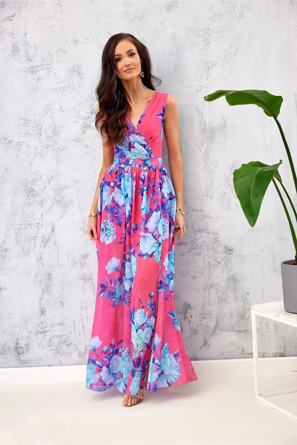 Robe longue élégante sans manches en mousseline floral bleu violet rose femme été garden party