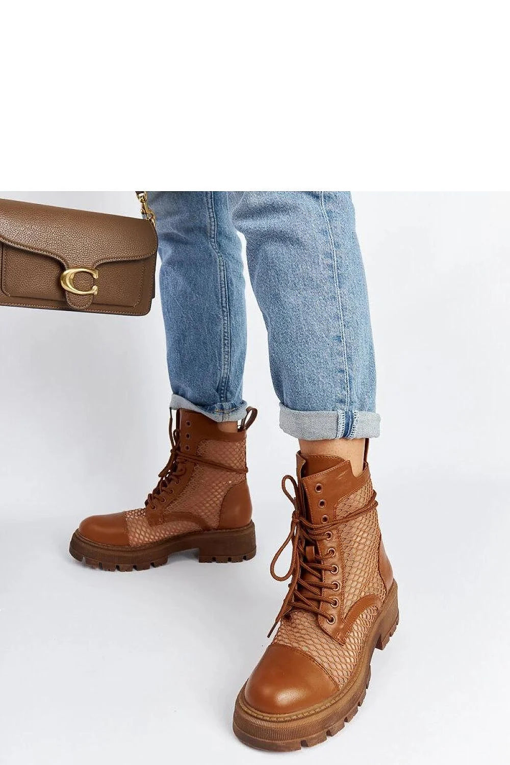 bottines transparentes bronze doublées montantes lacées combat cuir texturées serpent cognac semelle crantée épaisse antidérapante plateforme talon renforcé œillets métalliques