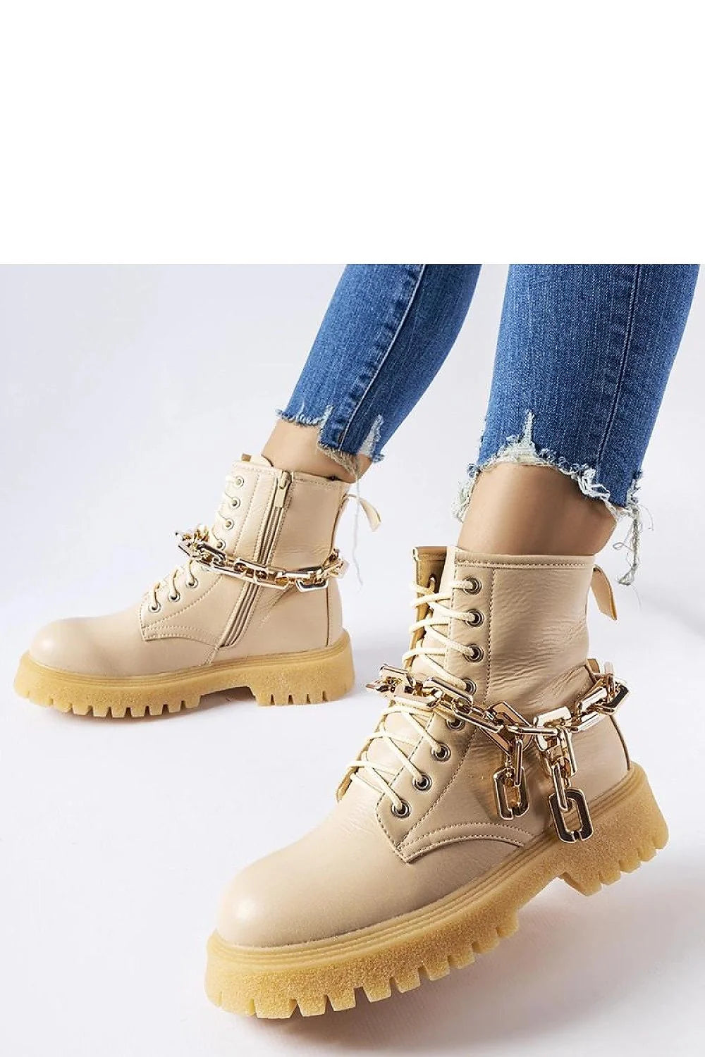 Bottines trappeur Solea beige clair cuir synthétique chaîne dorée semelle crantée lacets métalliques fermeture éclair femme
