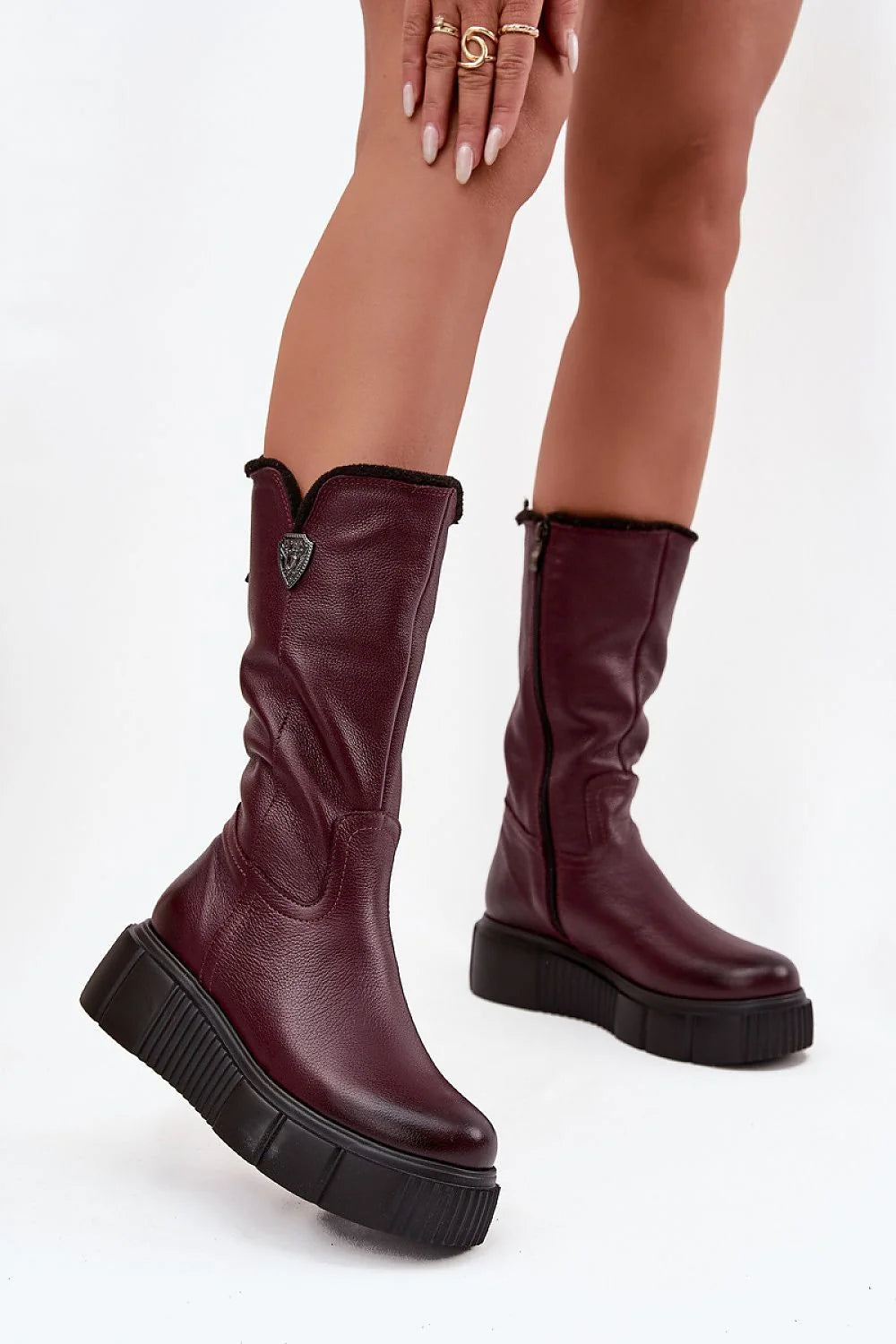 bottes cuissardes cuir naturel bordeaux grainé mi mollet fermeture éclair latérale doublure laine plateforme talon compensé semelle crantée hivernale