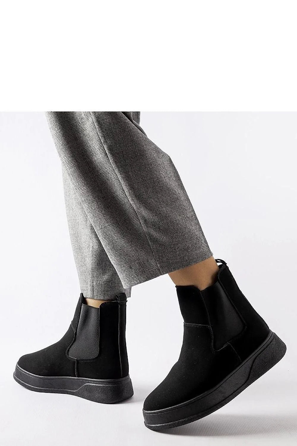 bottines compensées noires femme cheville chelsea suédine empiècements élastiques semelle caoutchouc antidérapante plateforme légère bout rond mates confortables minimalistes polyvalentes