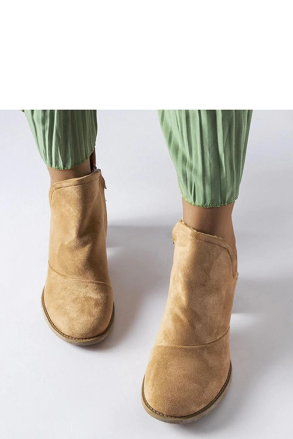 Bottines beiges femmes tige irrégulière talons moyens Busson fermeture éclair daim confortables style intemporel polyvalentes