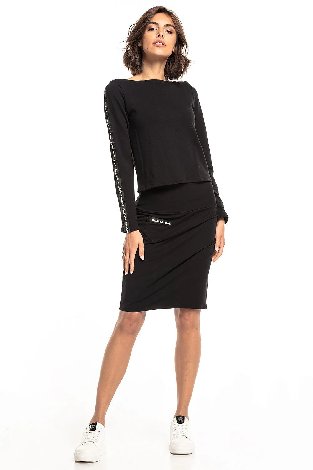 Robe mi-longue bordeaux coton moderne élégante coupe ajustée manches longues mode féminine urbaine