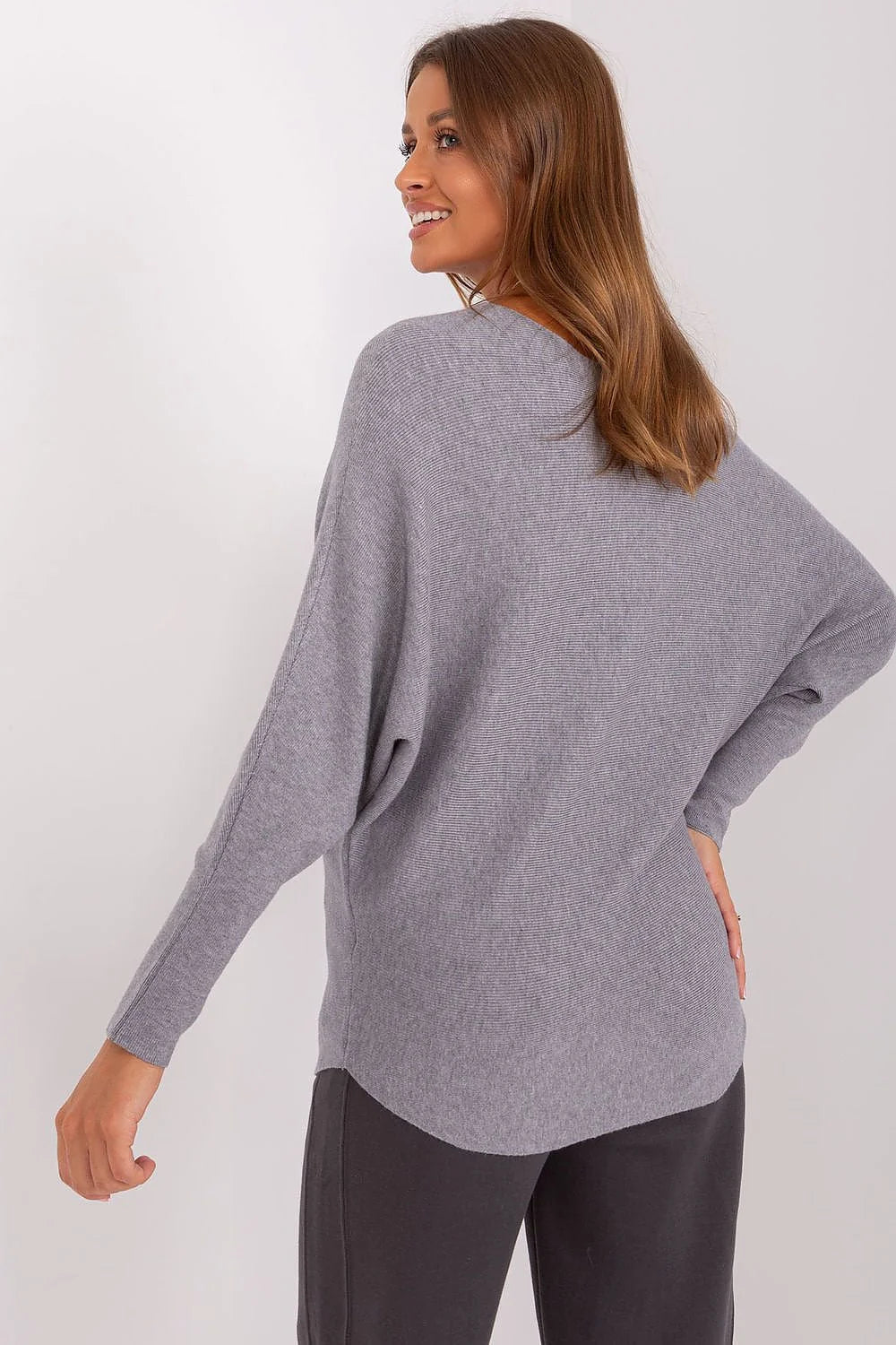 pull oversize tunique maille côtelée gris chiné manches longues amples poignets ajustés encolure ronde coupe arrondie