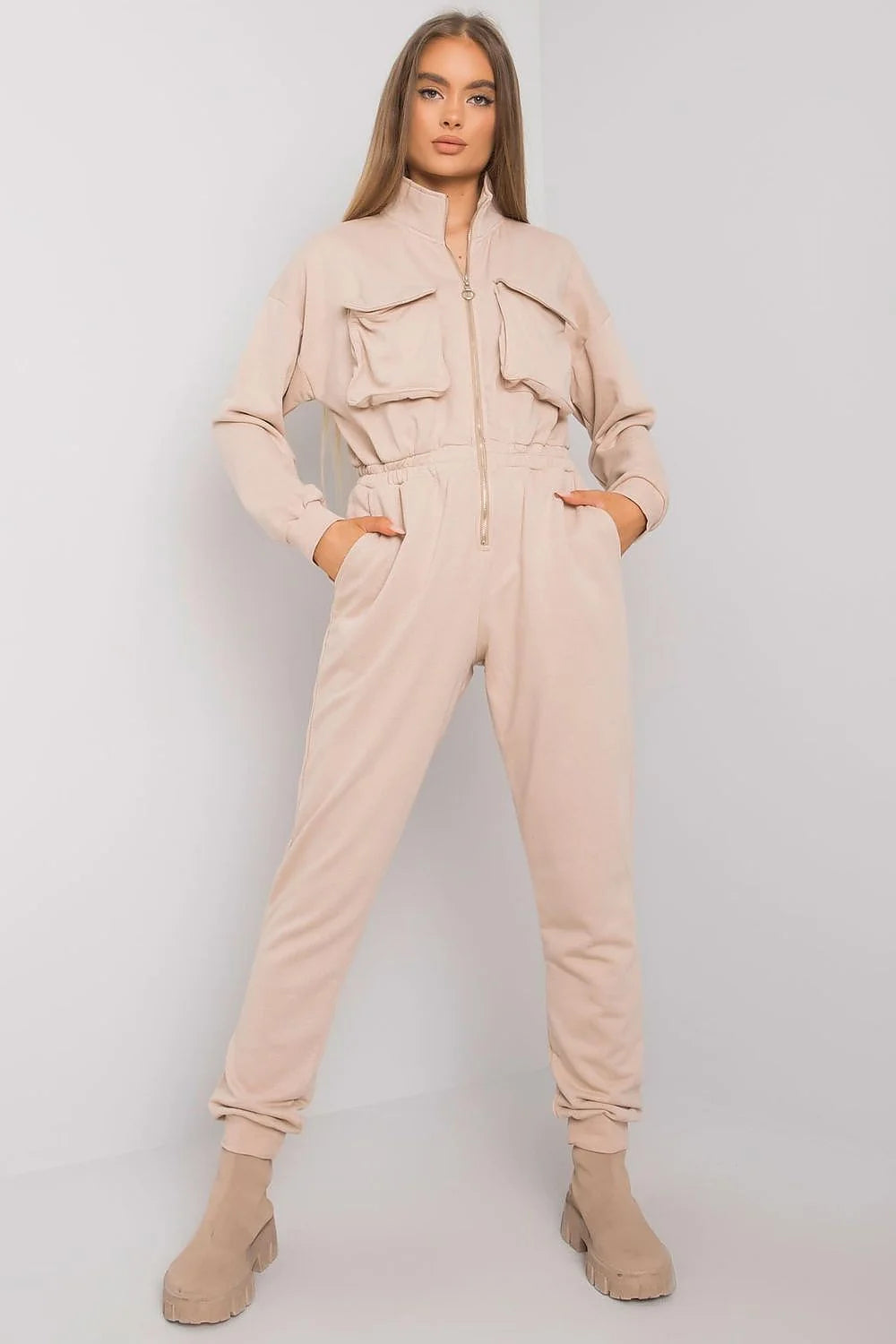 Combinaison femme coton polyester style utilitaire beige clair confortable poches fermeture éclair manches longues