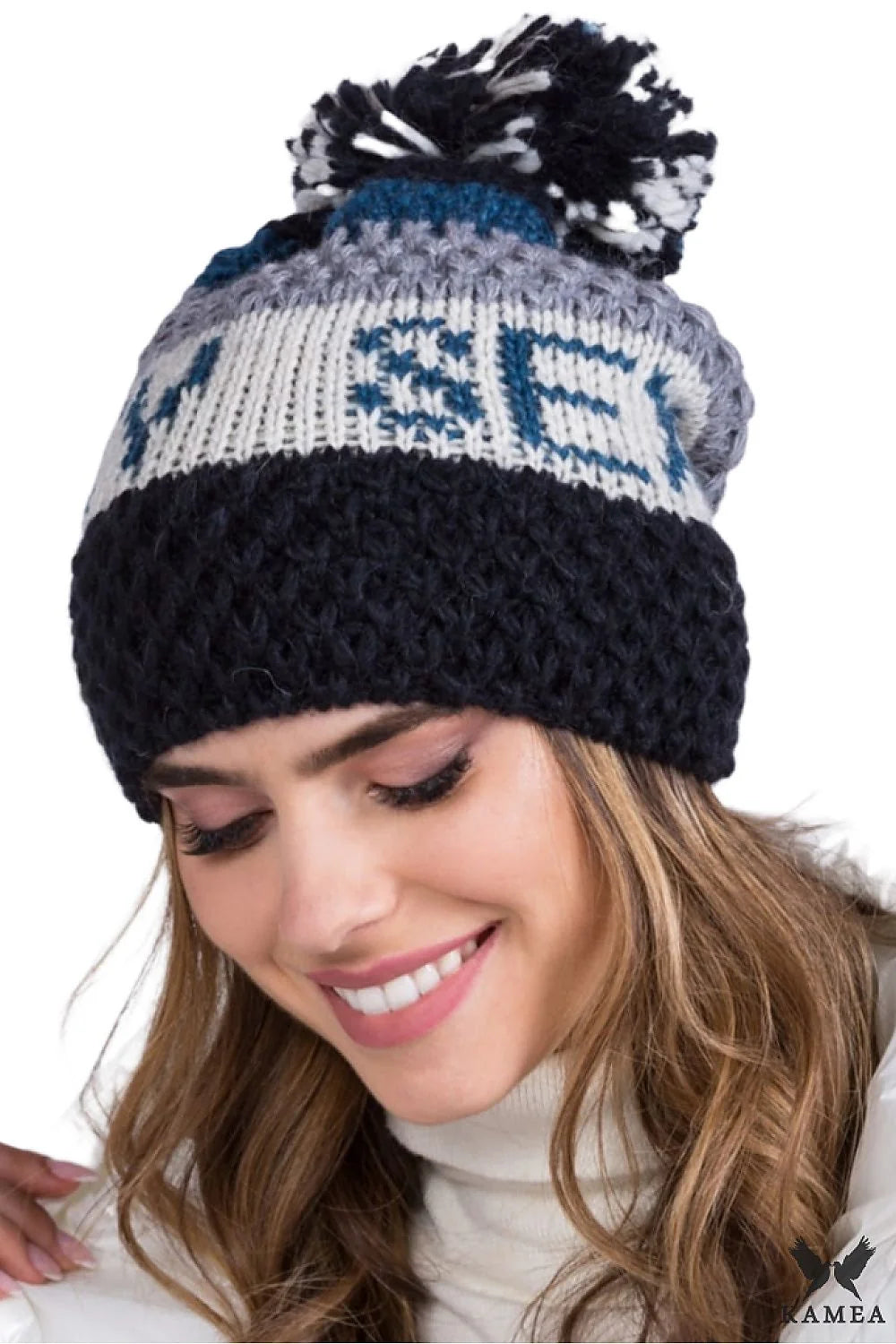 Bonnet d'hiver chic pour femme en tricot laine motifs graphiques pompon bicolor noir blanc ajustable élégant cosy